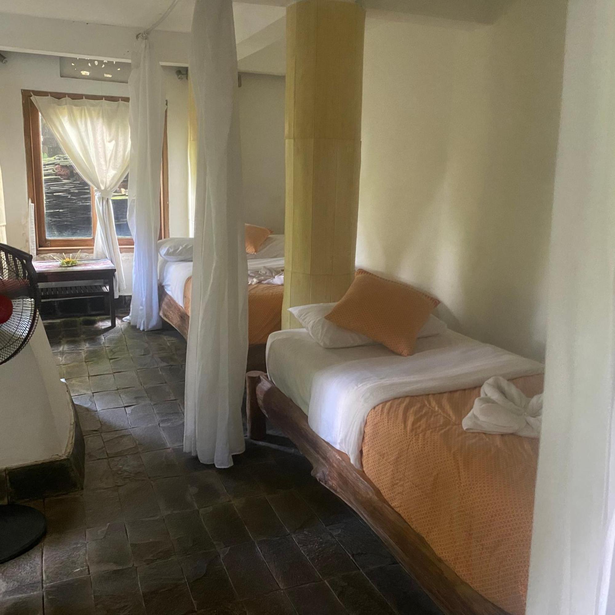 Hotel Omunity Bali à Singaraja Extérieur photo