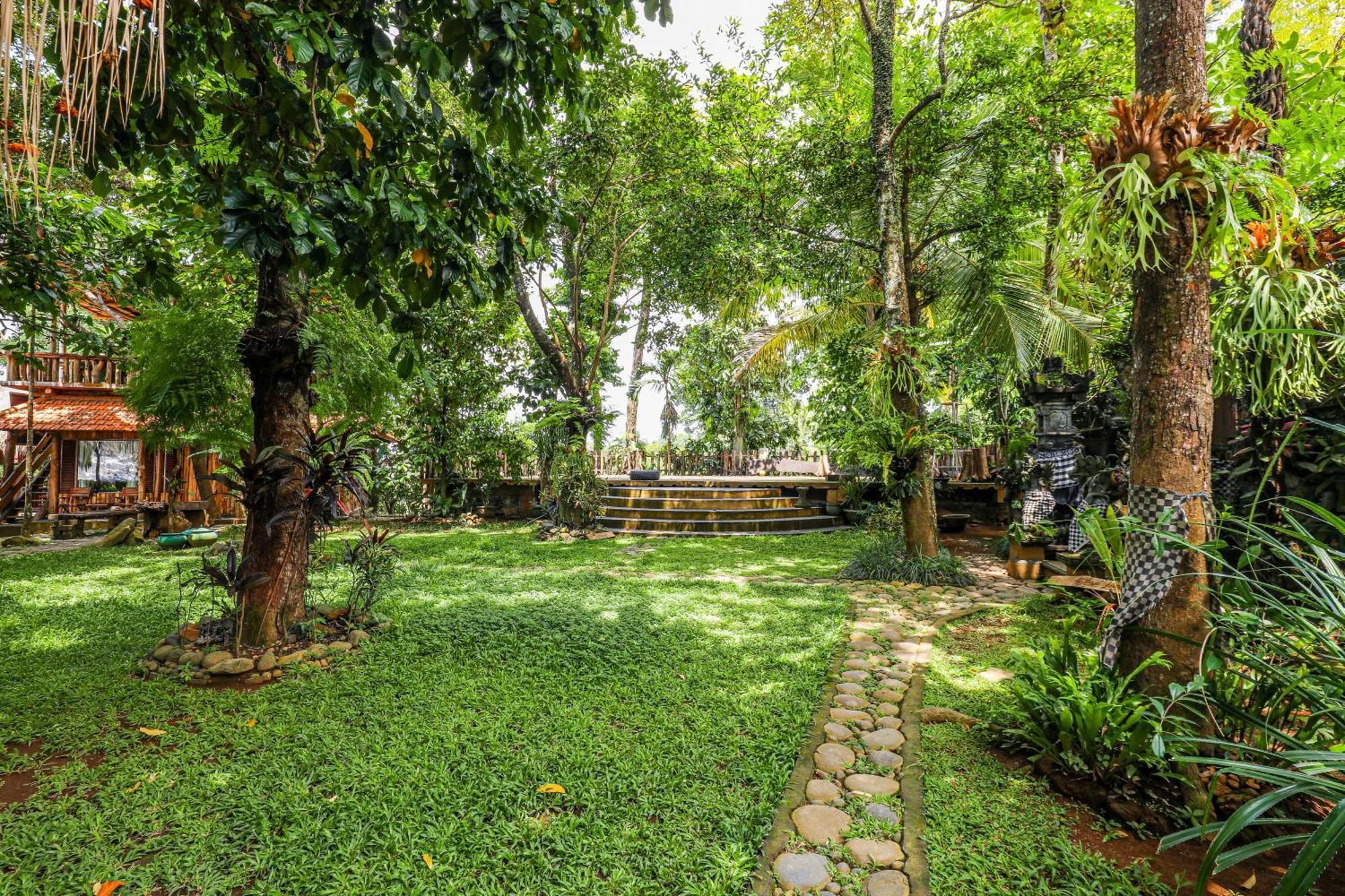 Hotel Omunity Bali à Singaraja Extérieur photo