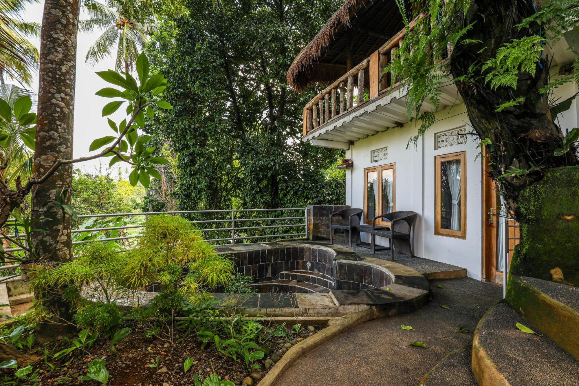 Hotel Omunity Bali à Singaraja Extérieur photo