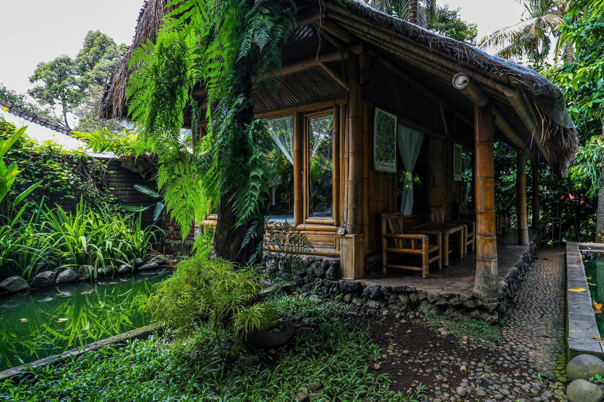 Hotel Omunity Bali à Singaraja Extérieur photo